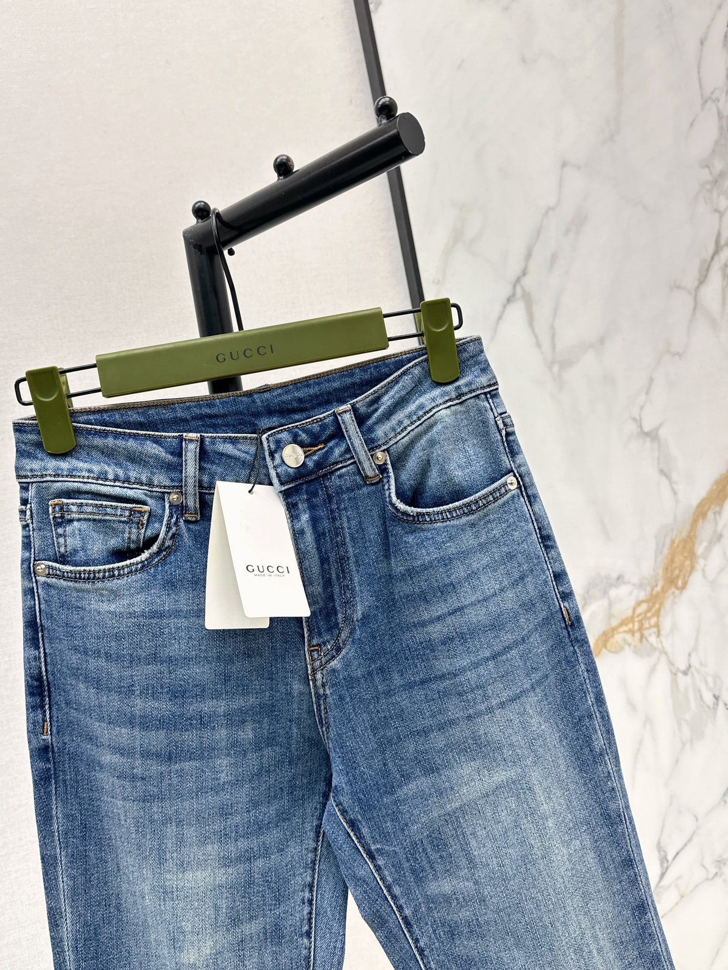 26ss Slim-fit flared jeans