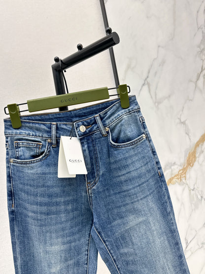 26ss Slim-fit flared jeans