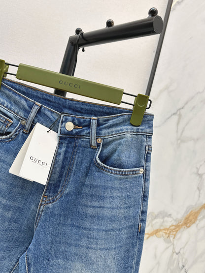 26ss Slim-fit flared jeans