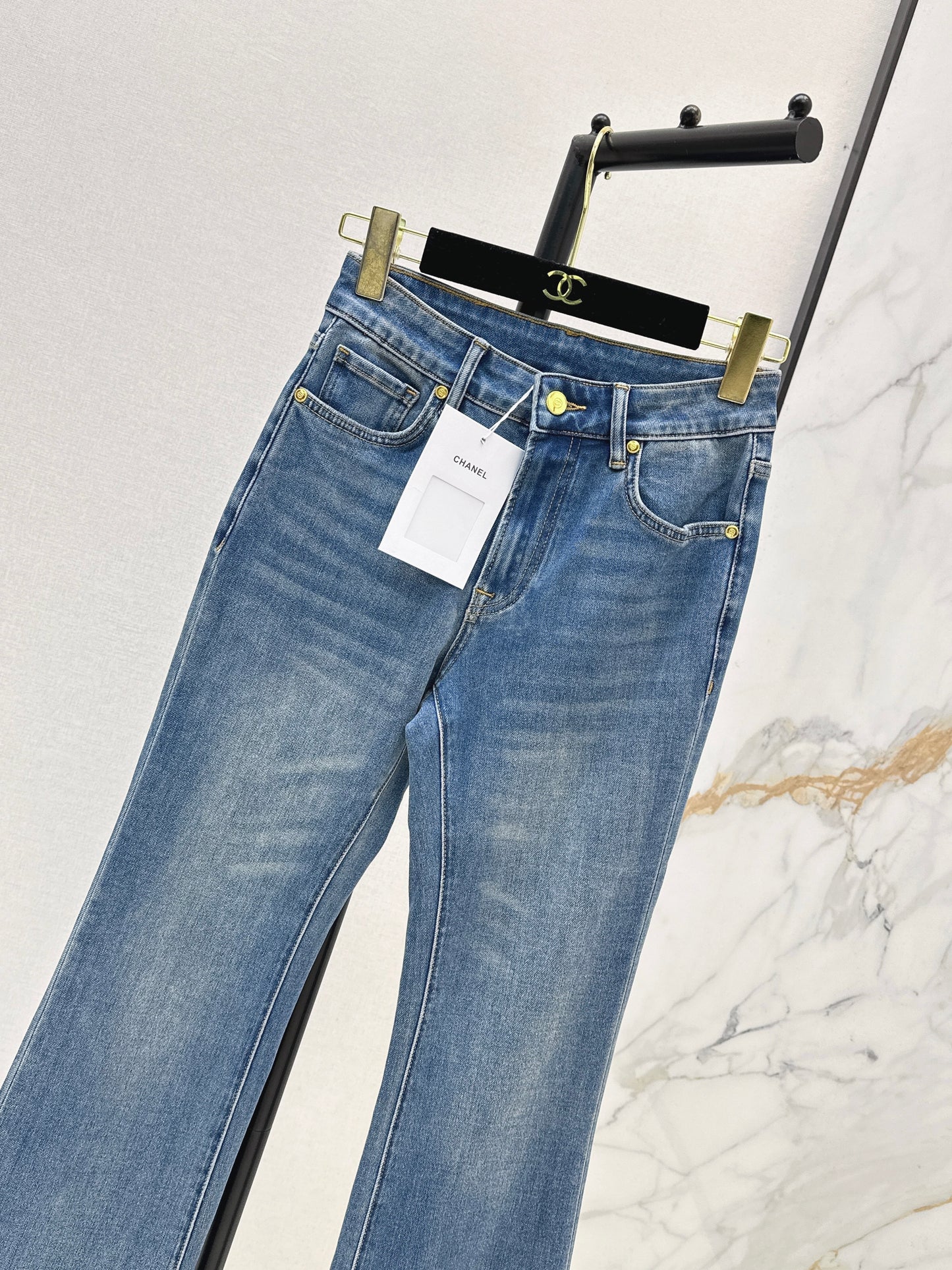 26ss Slim-fit flared jeans