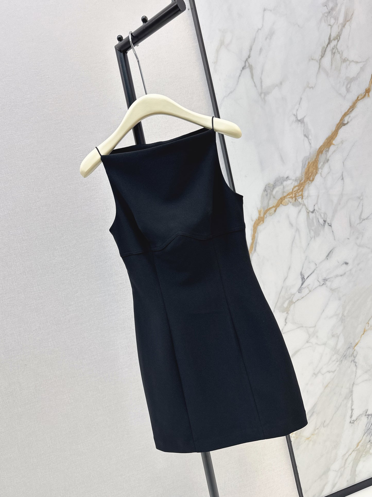 26ss One-shoulder halter dress