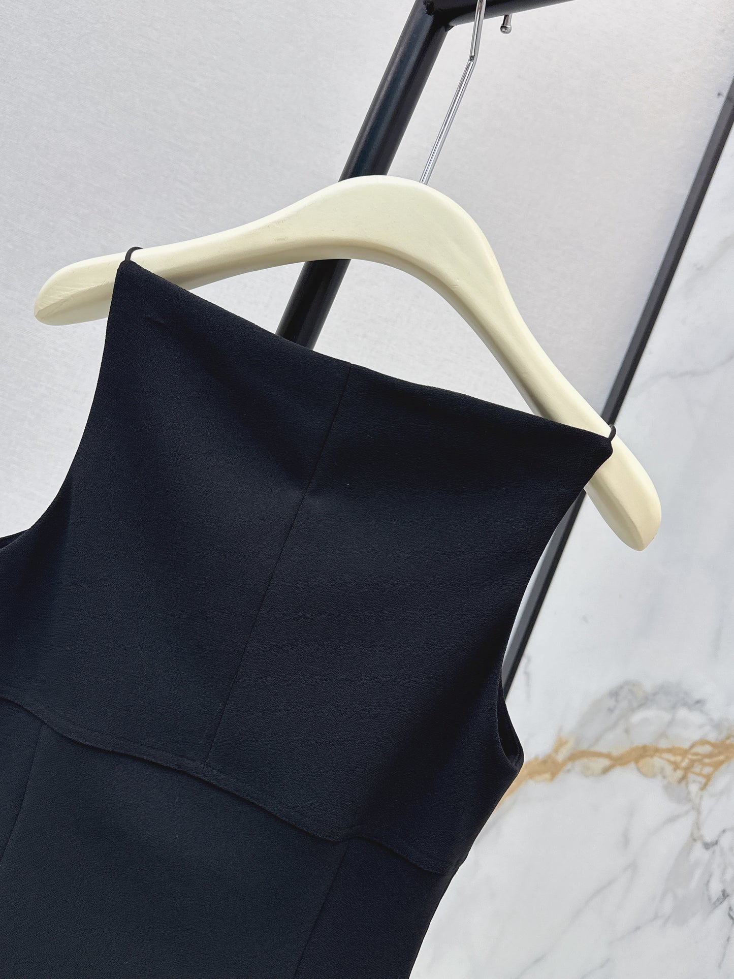 26ss One-shoulder halter dress