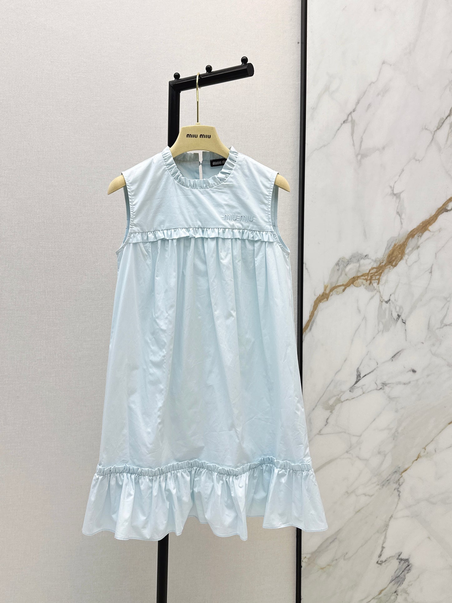 26ss Sleeveless Age-Reducing Dress