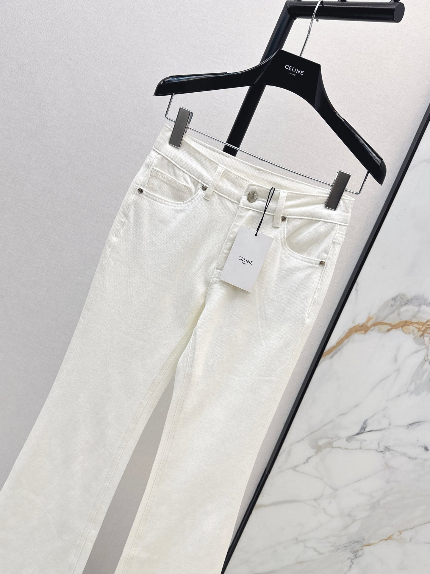 26ss Slim-fit flared jeans