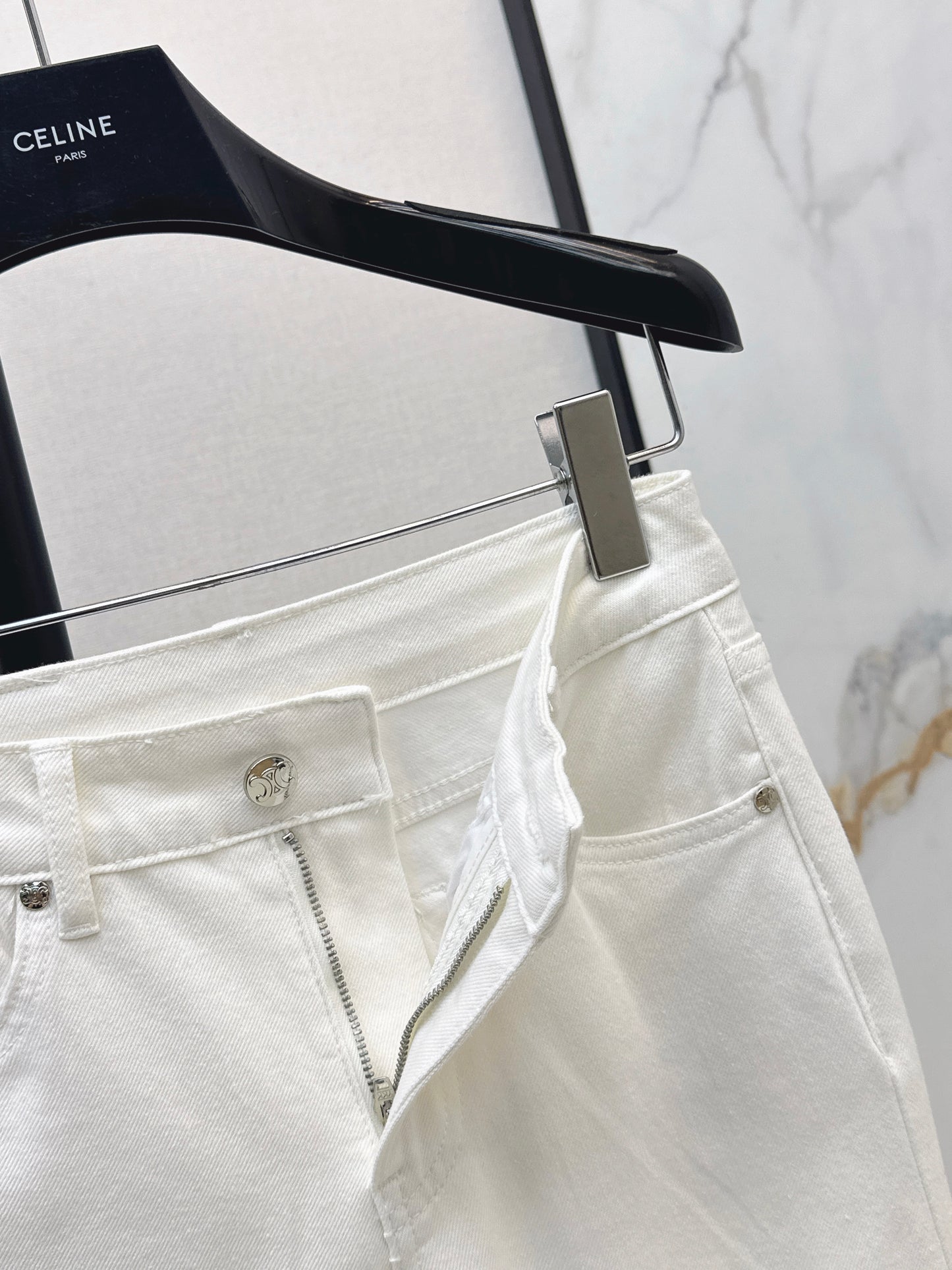 26ss Slim-fit flared jeans
