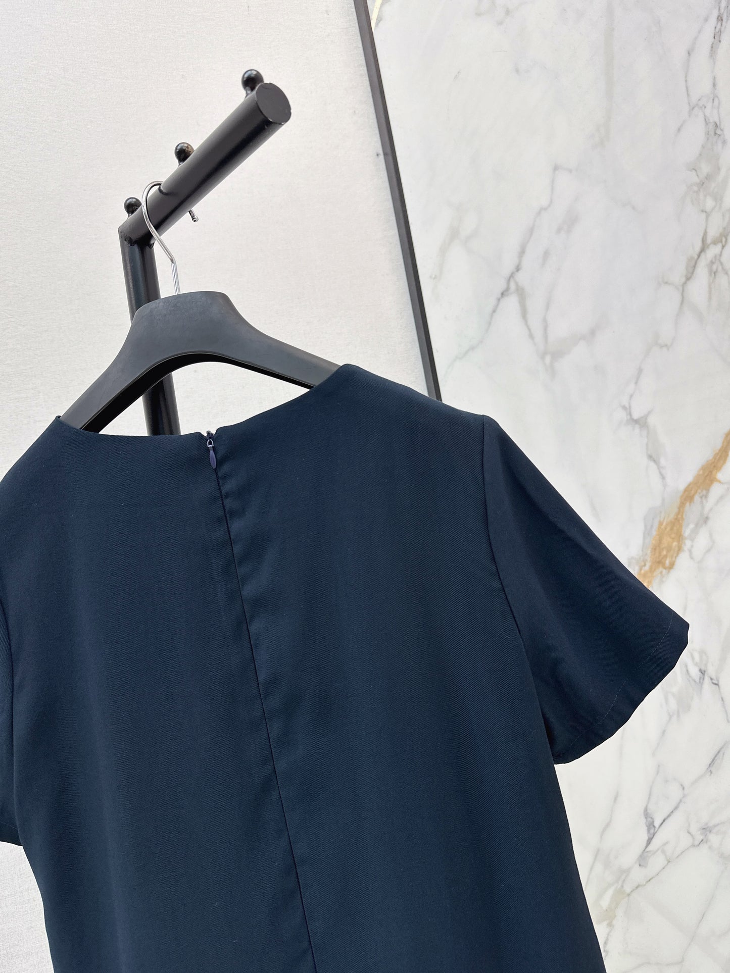 26ss Color-Block Straight-Cut Dress