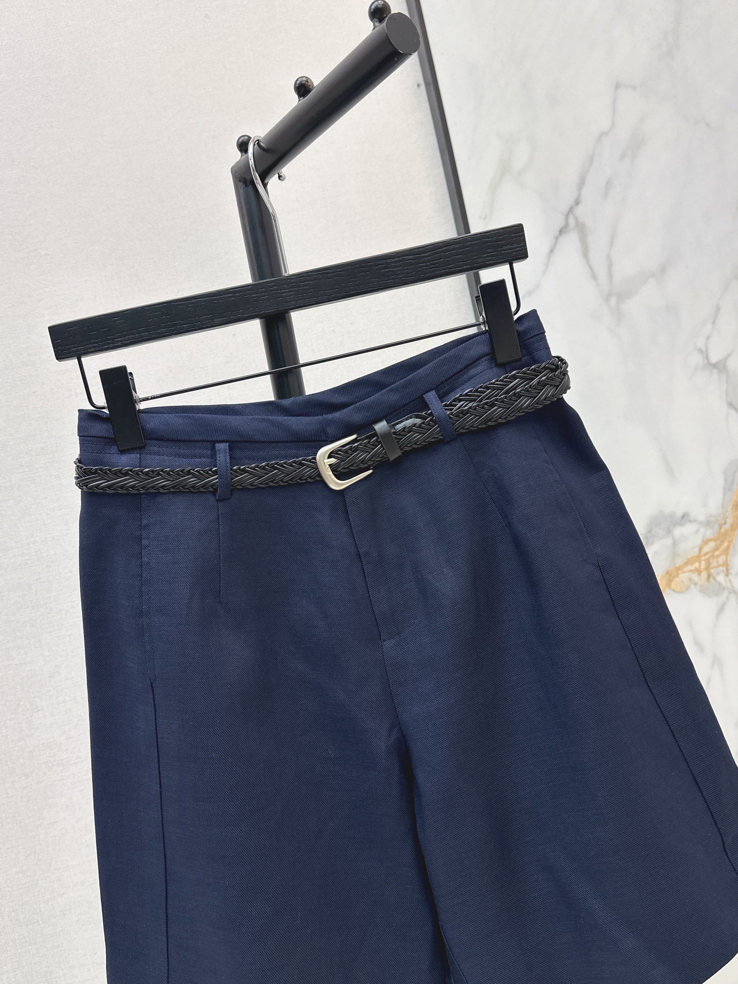 26ss Belt-decorated versatile mid-length pants