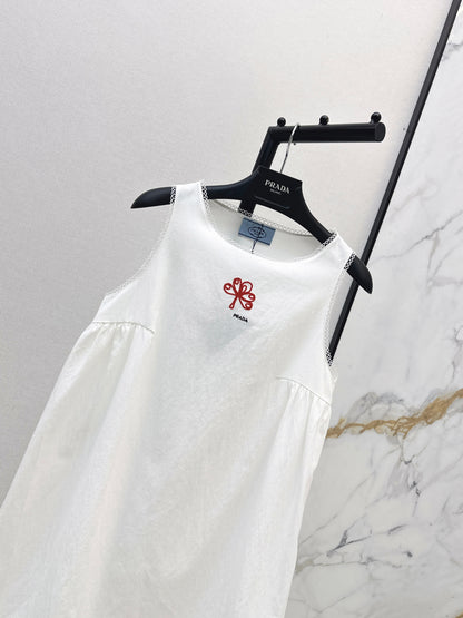 26ss Sleeveless Dress with Embroidered Lace