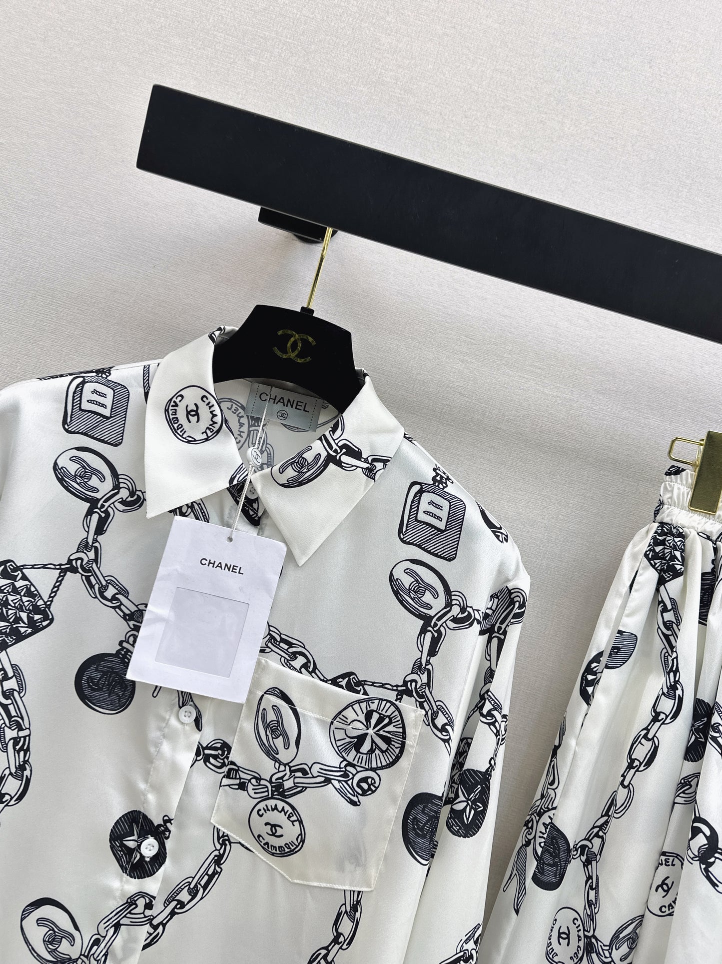 26ss Loose printed shirt / A-line skirt