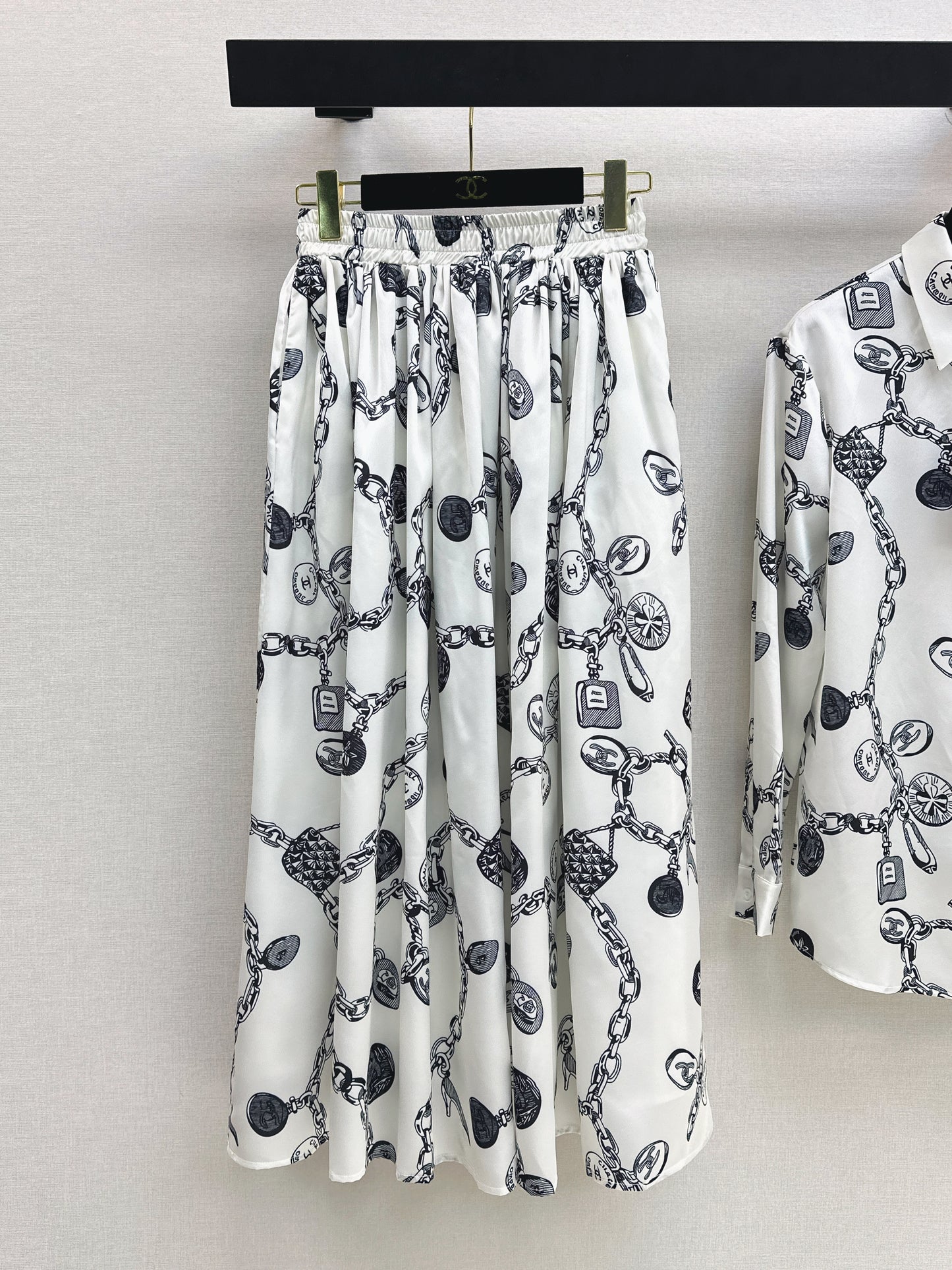 26ss Loose printed shirt / A-line skirt