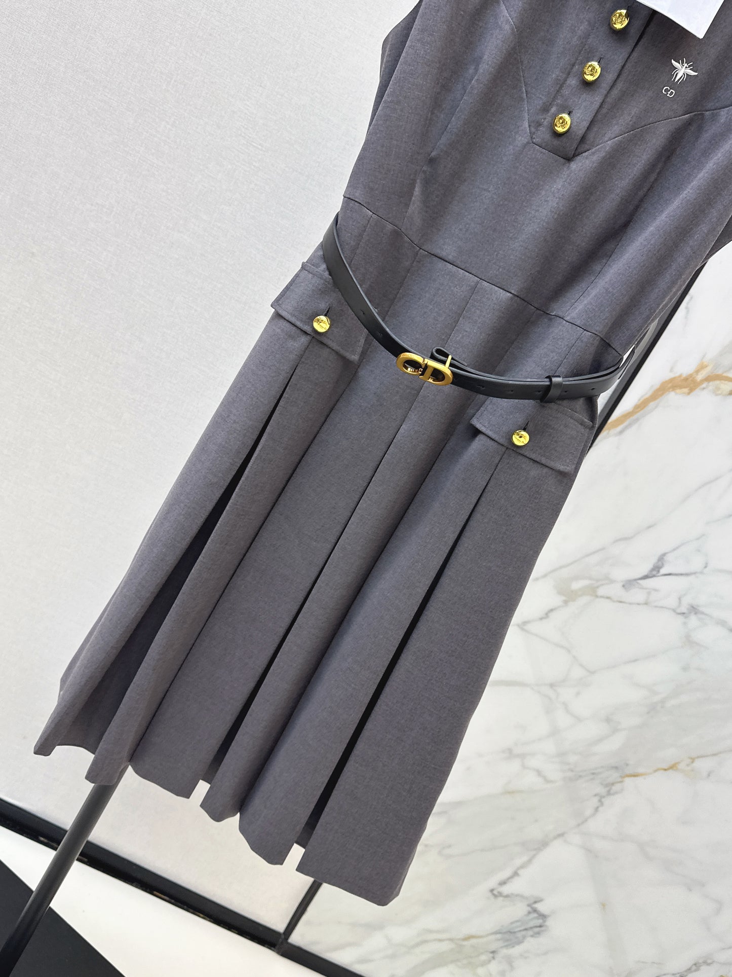 26ss Collared Pleated Dress