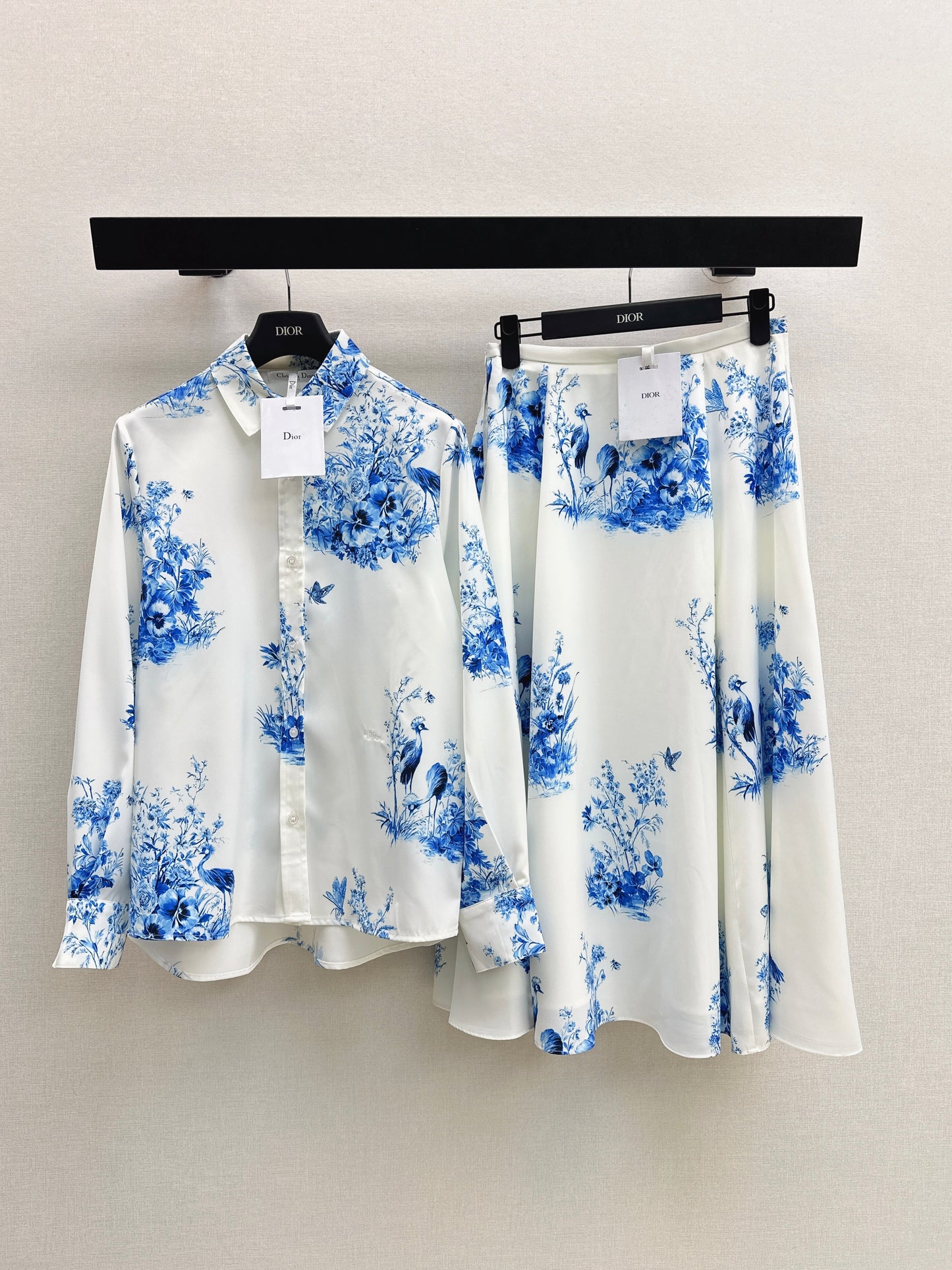 26ss Blue and white porcelain print shirt / dress