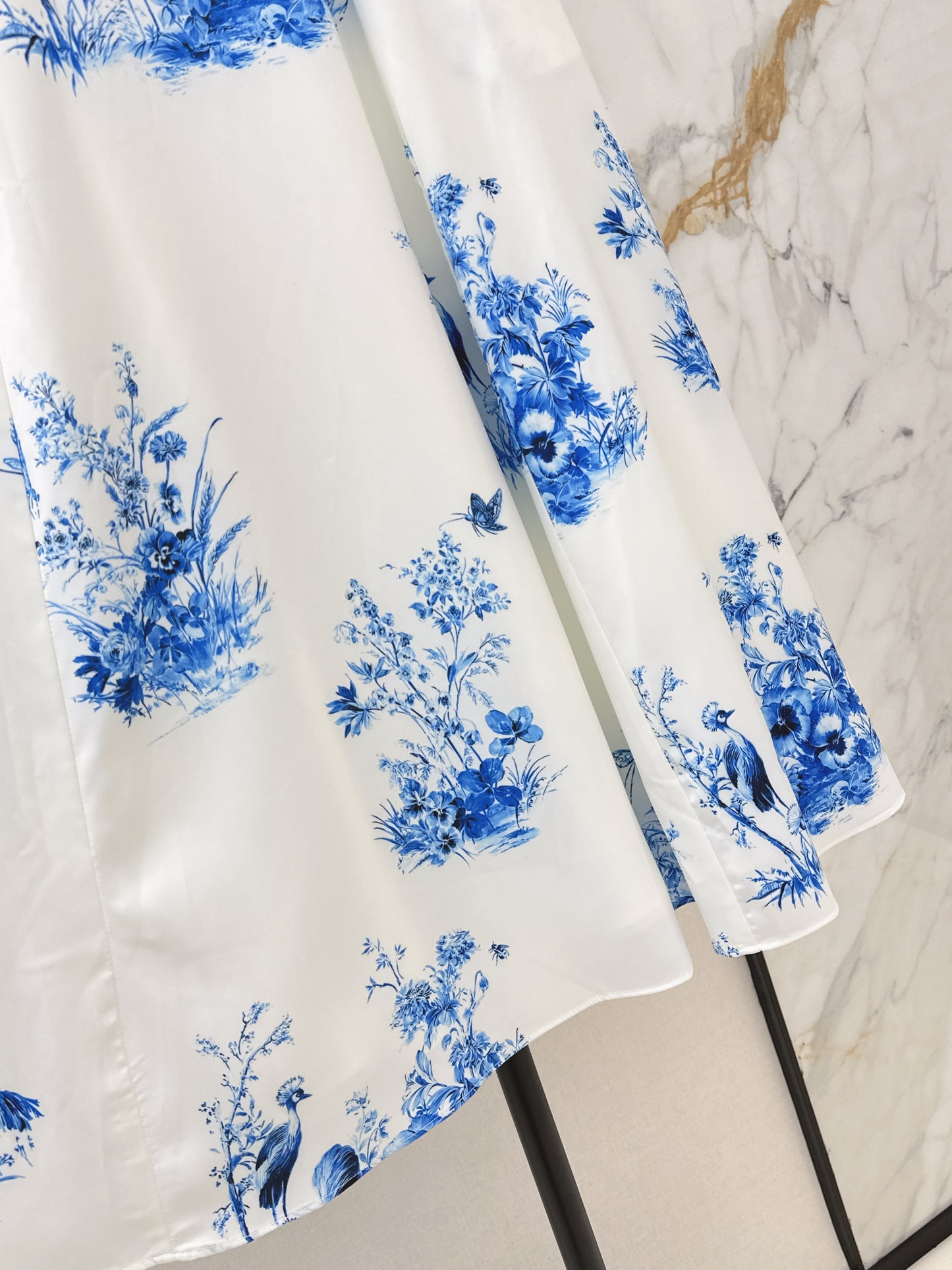 26ss Blue and white porcelain print shirt / dress
