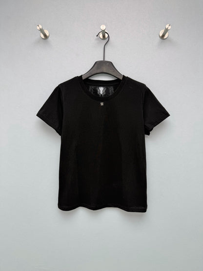 26 New Style: Short-Sleeve T-Shirt with Lace Cutout Back