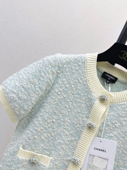 Short-sleeved cardigan with contrasting trim