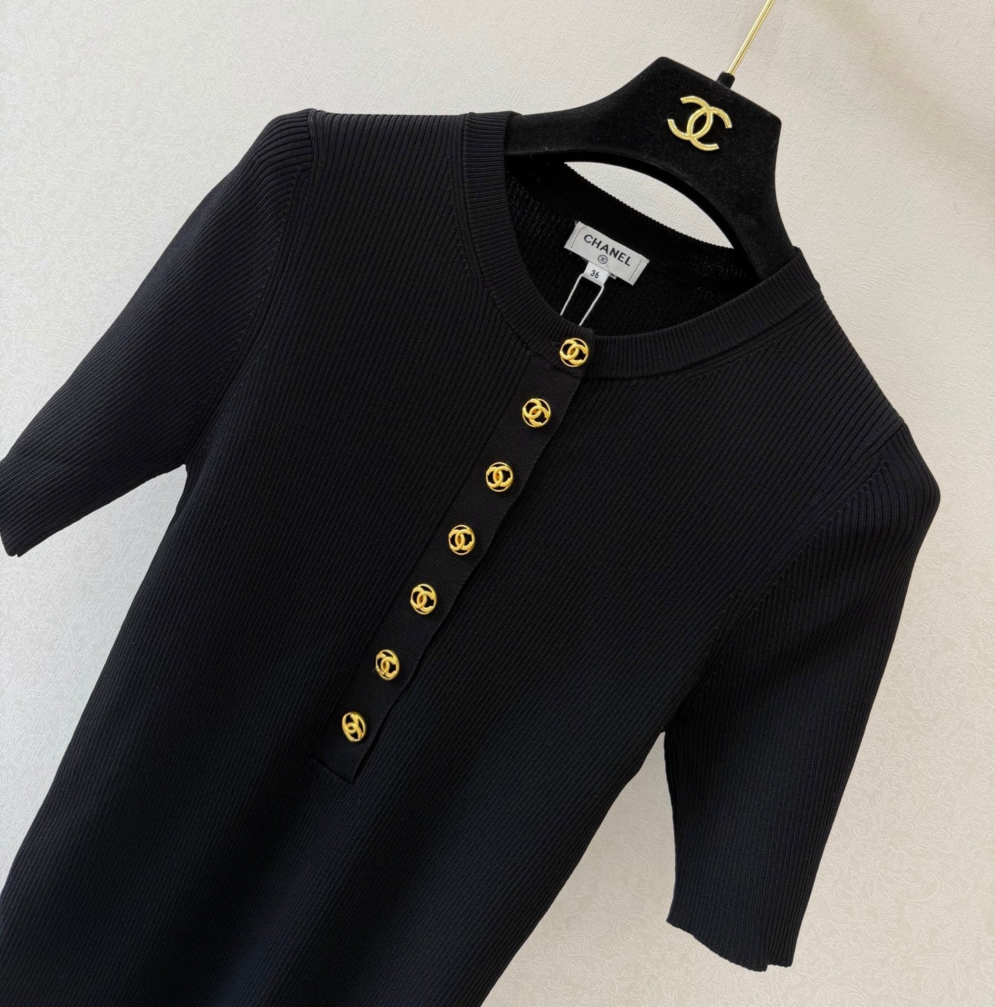 partial-button-front top
