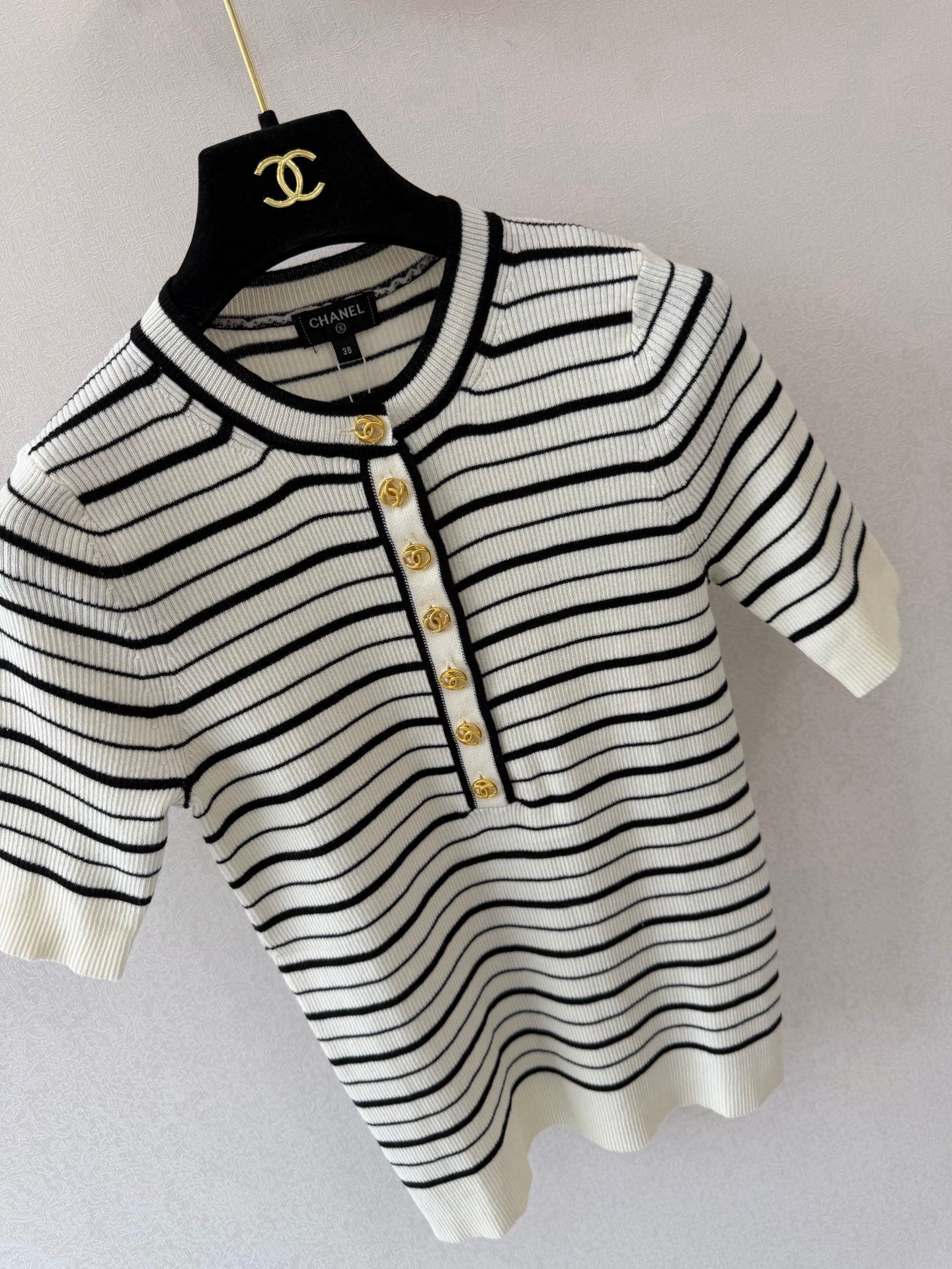 partial-button-front top