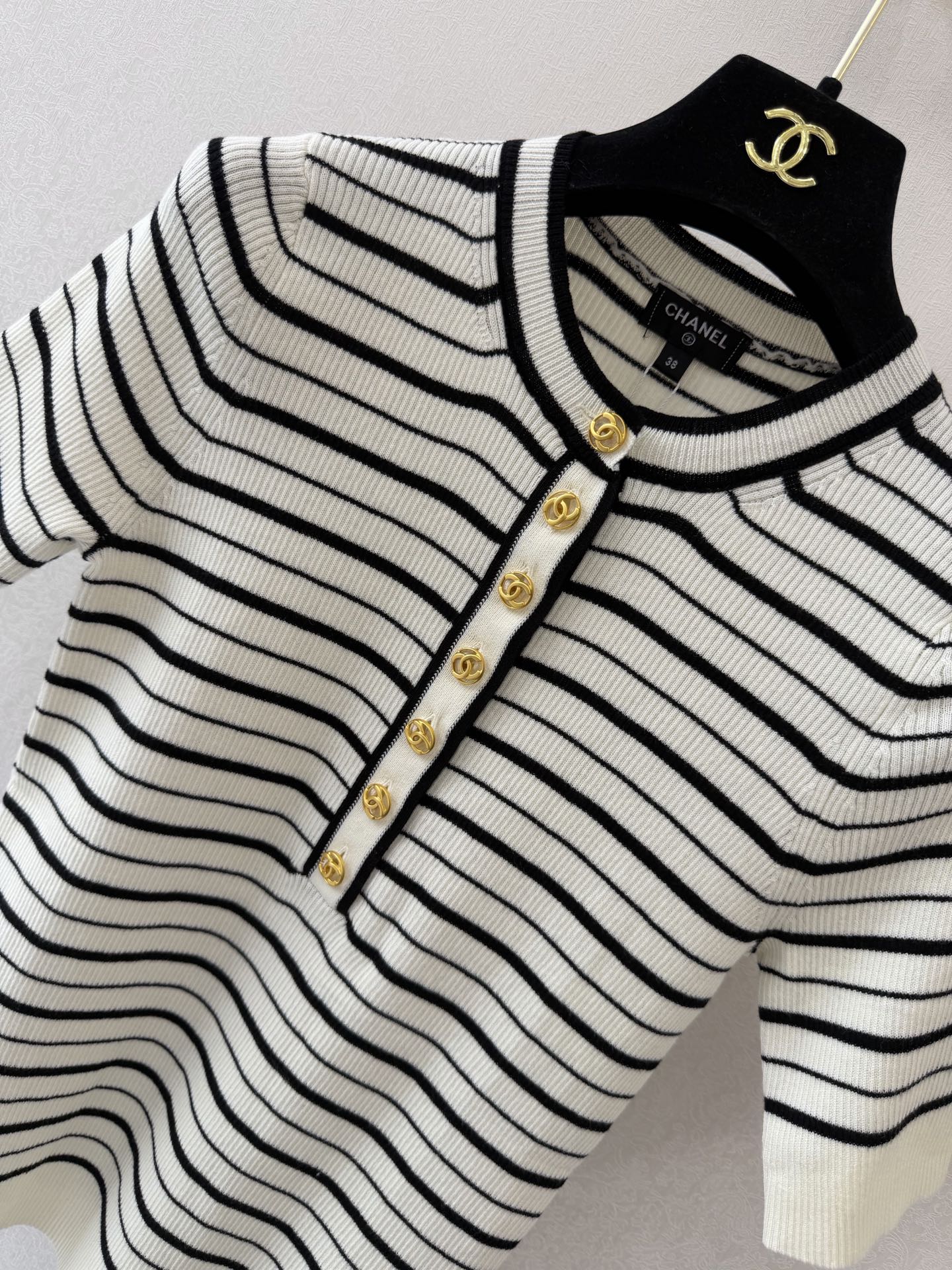 partial-button-front top