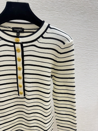 Long-sleeve color-block striped knit top
