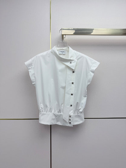 Stand-collar top