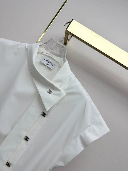 Stand-collar top