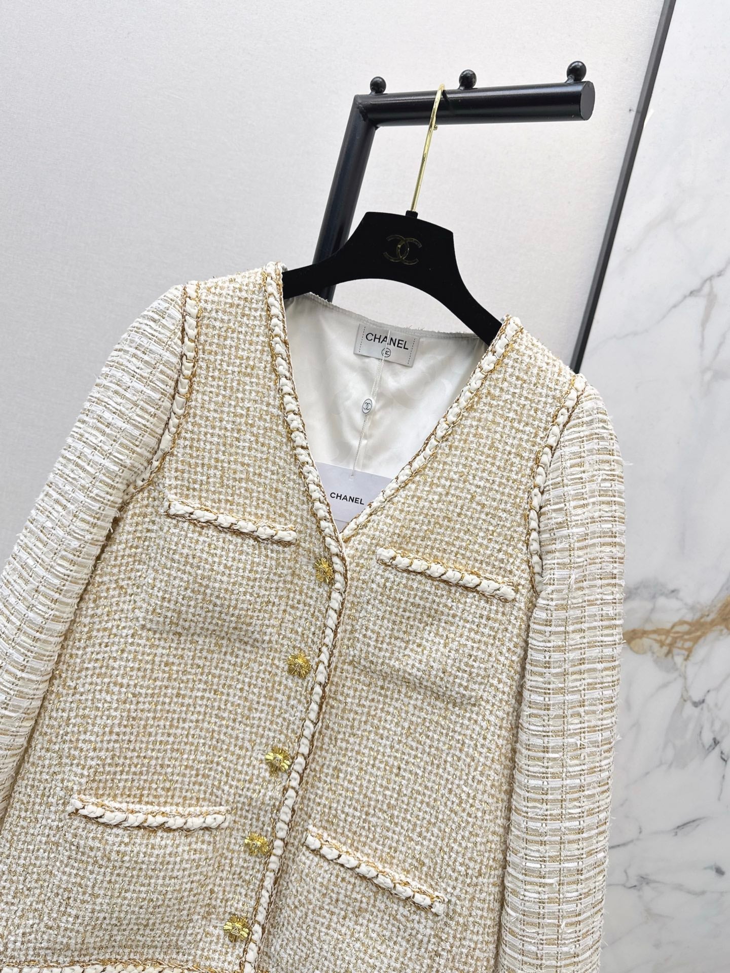 chanel/26Gilded Tweed Panel Jacket