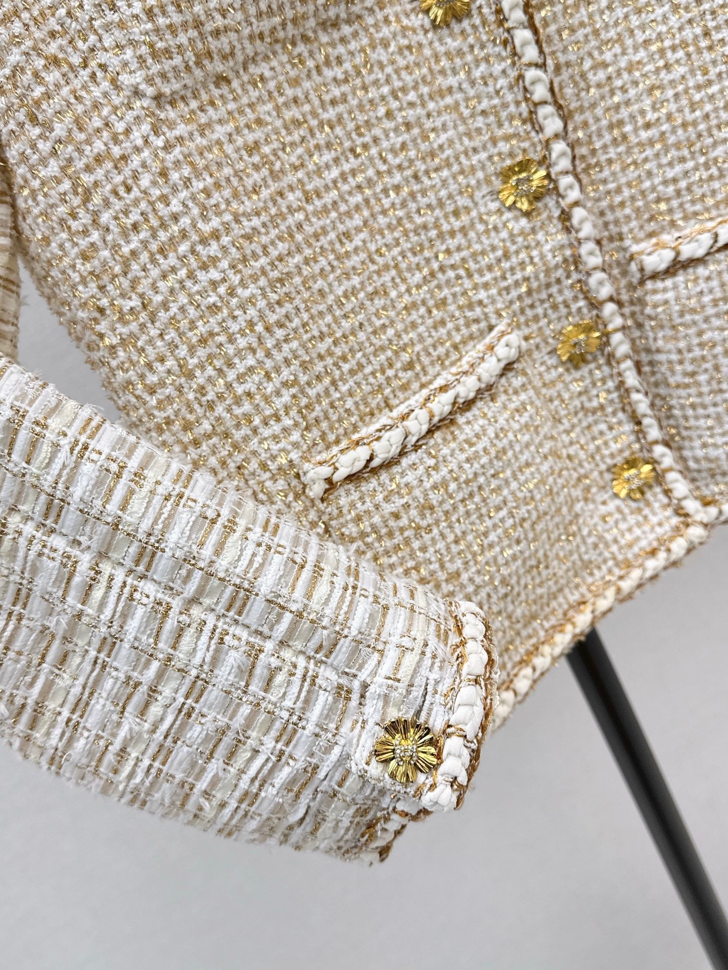chanel/26Gilded Tweed Panel Jacket