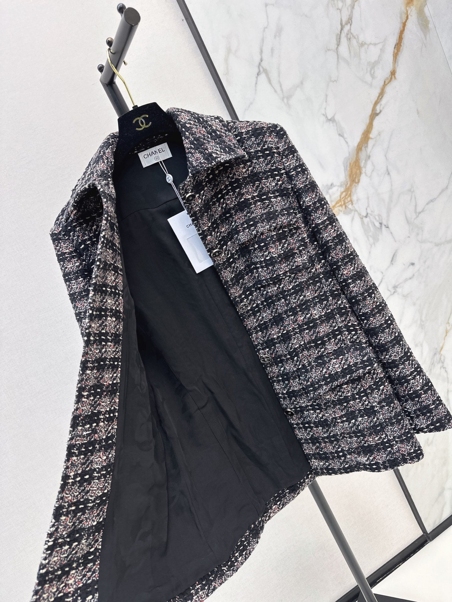 Chanel/Mid-length tweed jacket