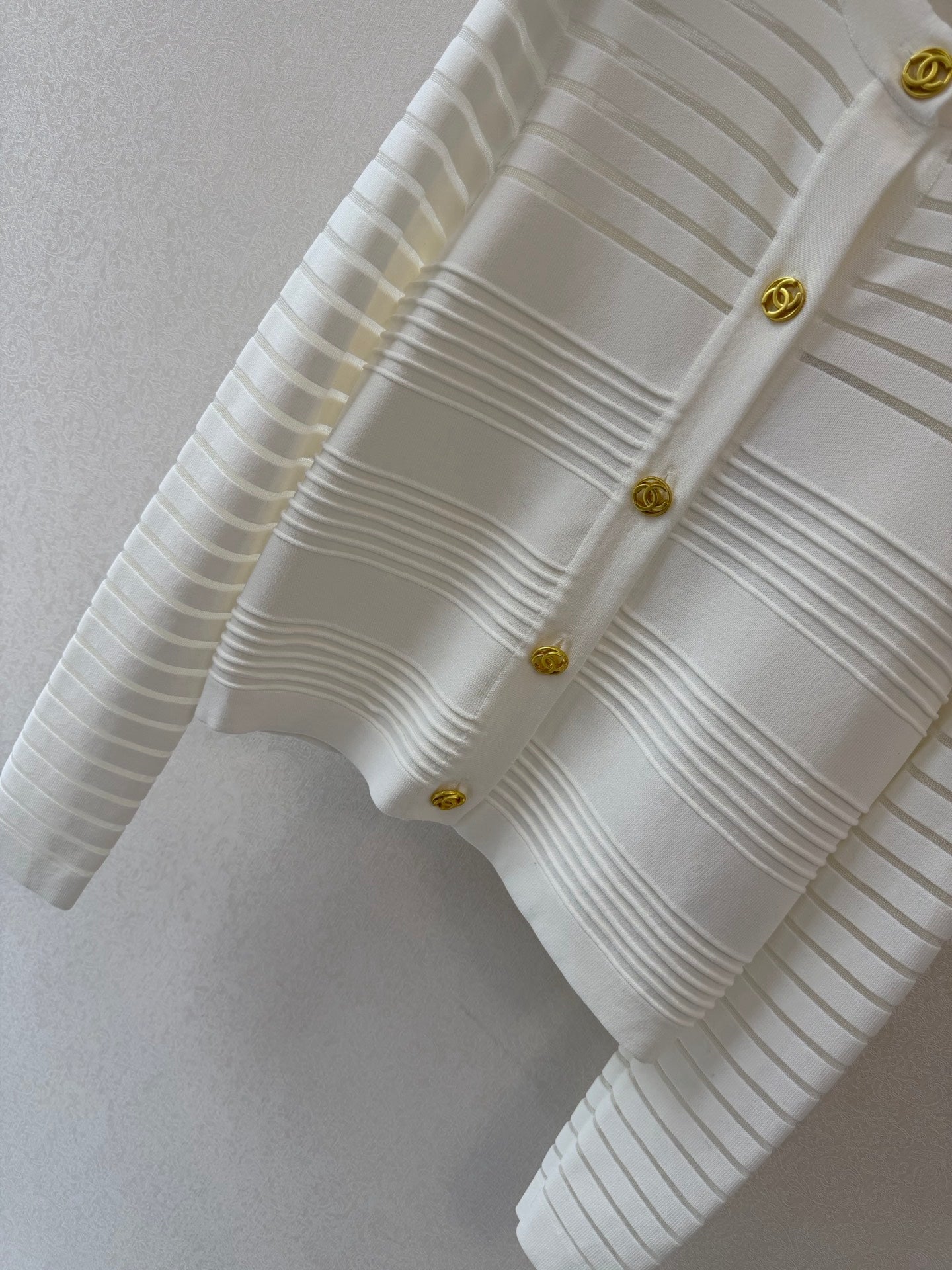Chanel/Crew-neck long-sleeve cardigan