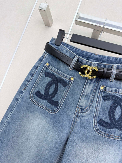 Wide-leg jeans with pockets