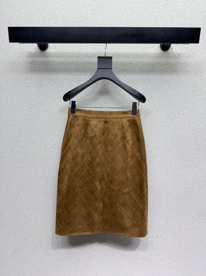 Chanel / 26 New Camel Half Skirt