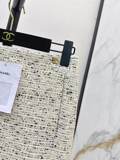 Chanel / 26 Fall/Winter Latest Stunning Woven Fabric Set