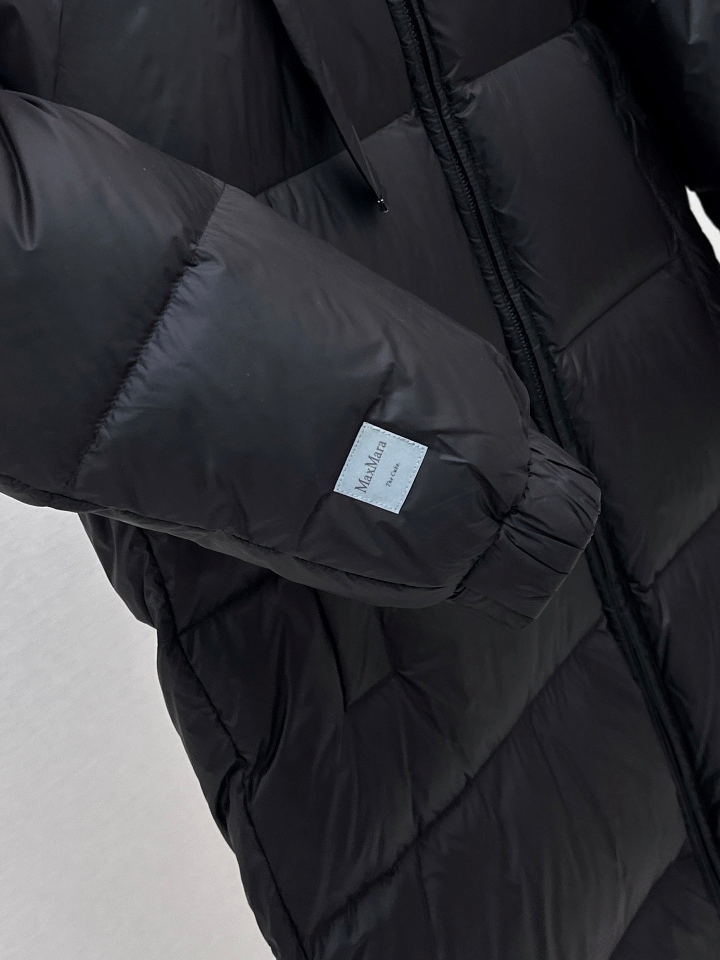 Max Mara/26 Autumn and Winter Latest Hooded Down Jacket