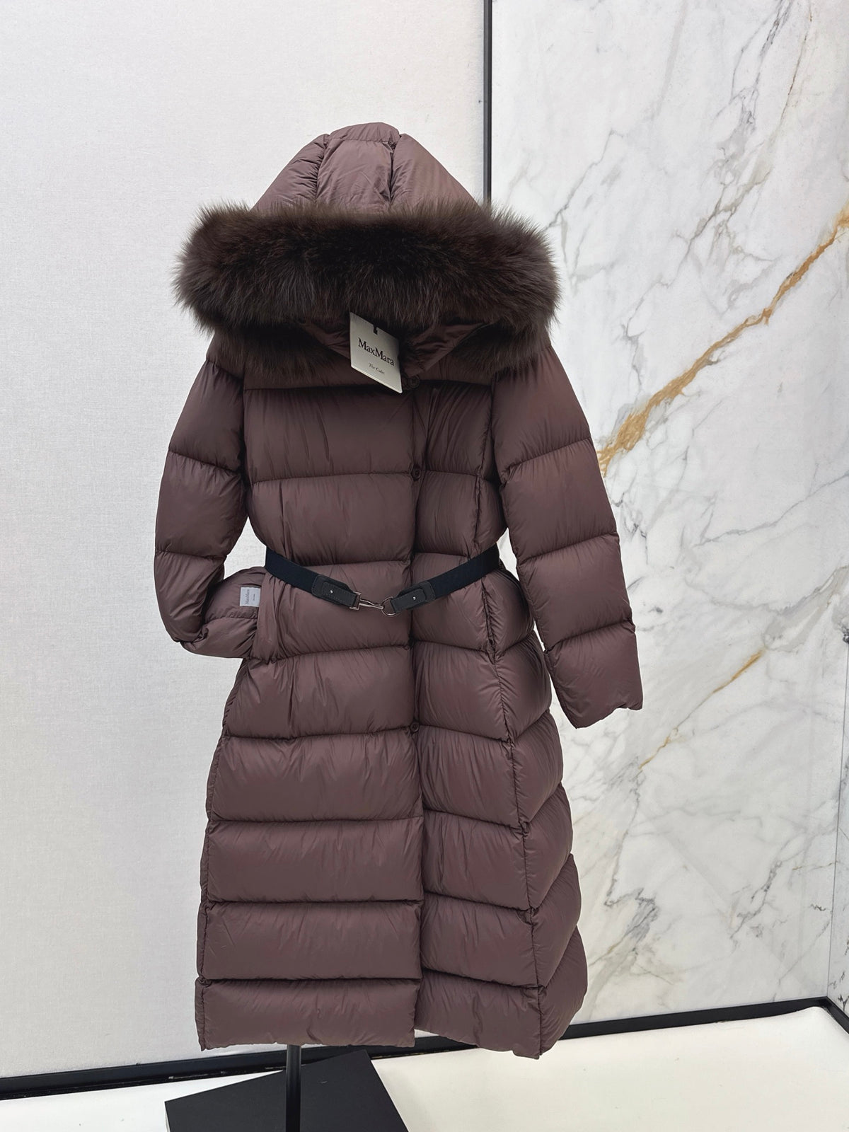 Max Mara/26 Fall/Winter Latest Large Fur Collar Hooded Down Jacket
