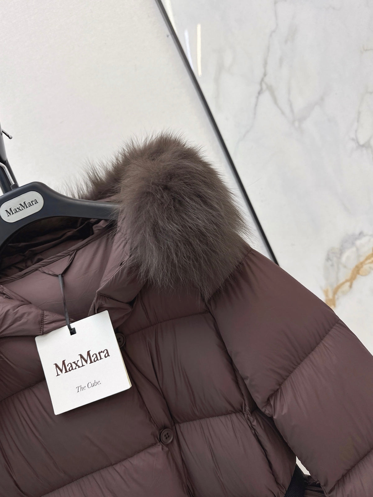 Max Mara/26 Fall/Winter Latest Large Fur Collar Hooded Down Jacket