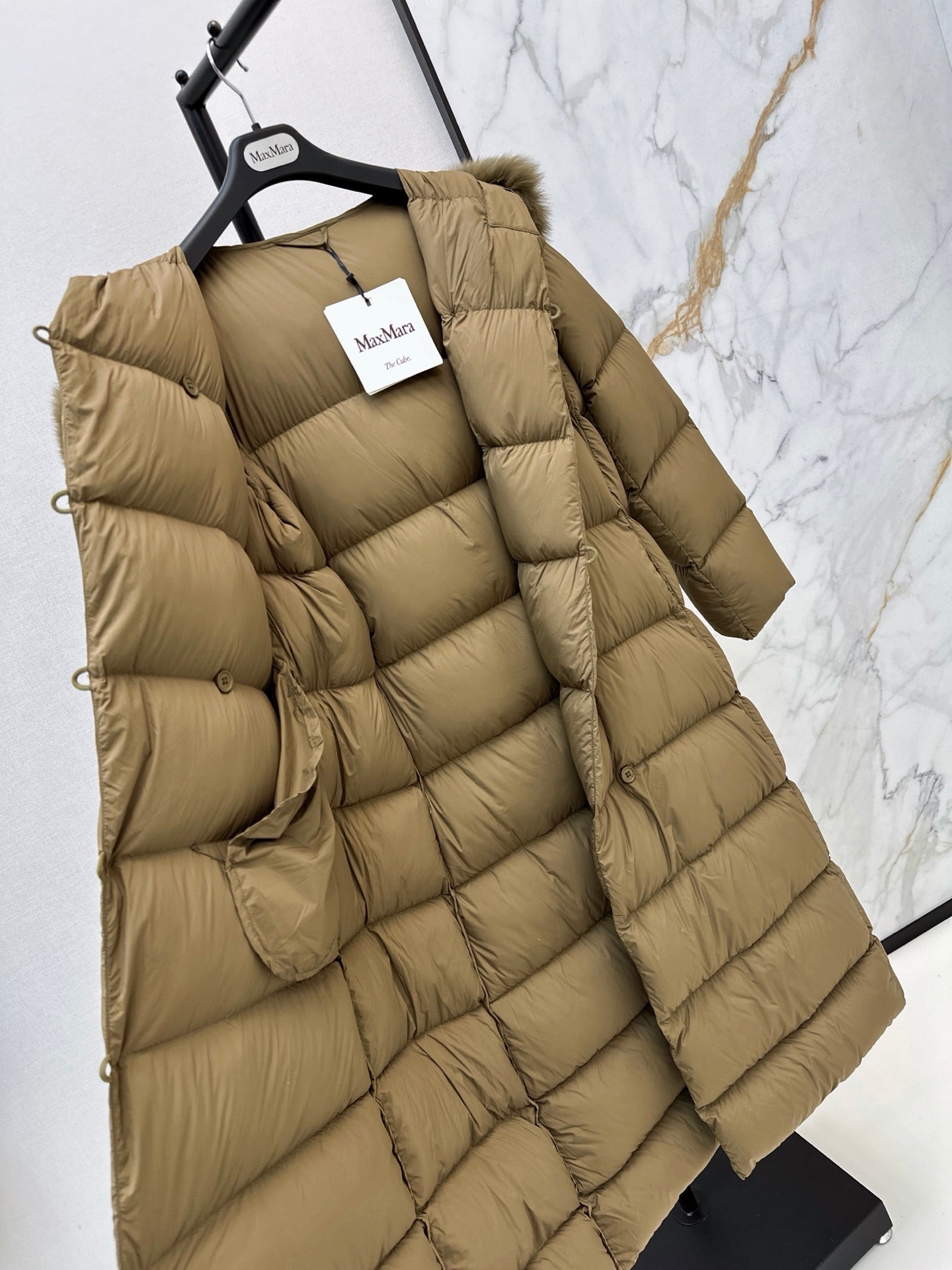 Max Mara/26 Fall/Winter Latest Large Fur Collar Hooded Down Jacket