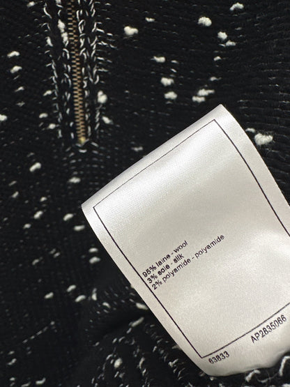 Chanel / 26 Early Autumn Latest Knit Zip Sweater