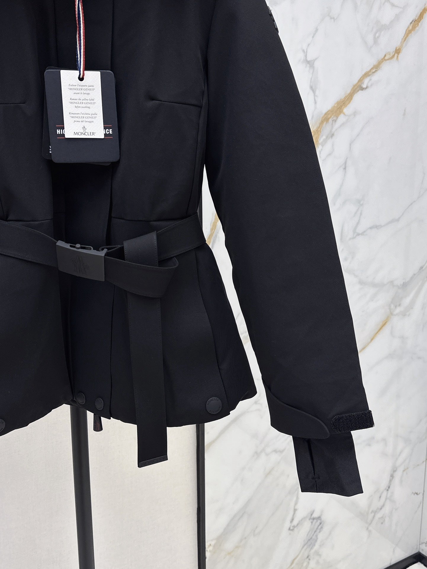 Moncler/26 Fall/Winter Latest Short Waist-Style Down Jacket