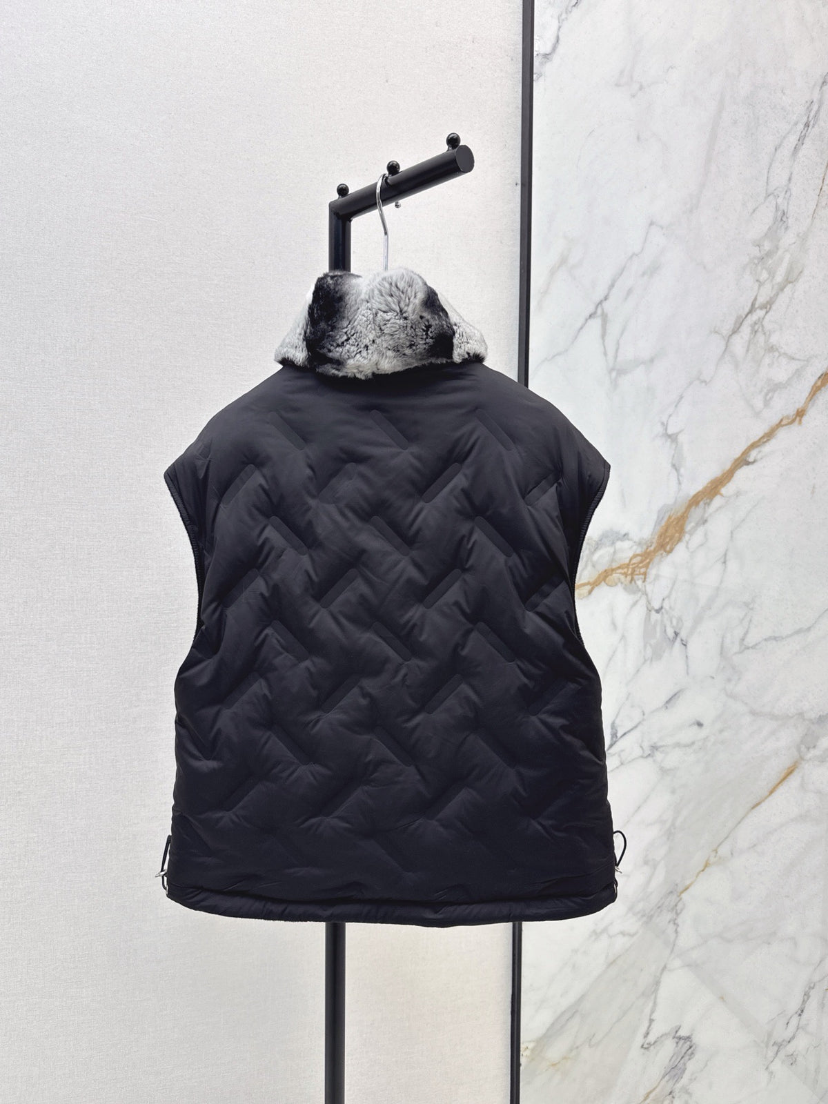 LORO PIANA/ 26 Early Autumn Latest Wool Vest