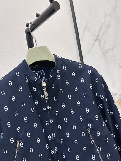 Hermès / 26 Early Autumn Latest Printed Reversible Jacket