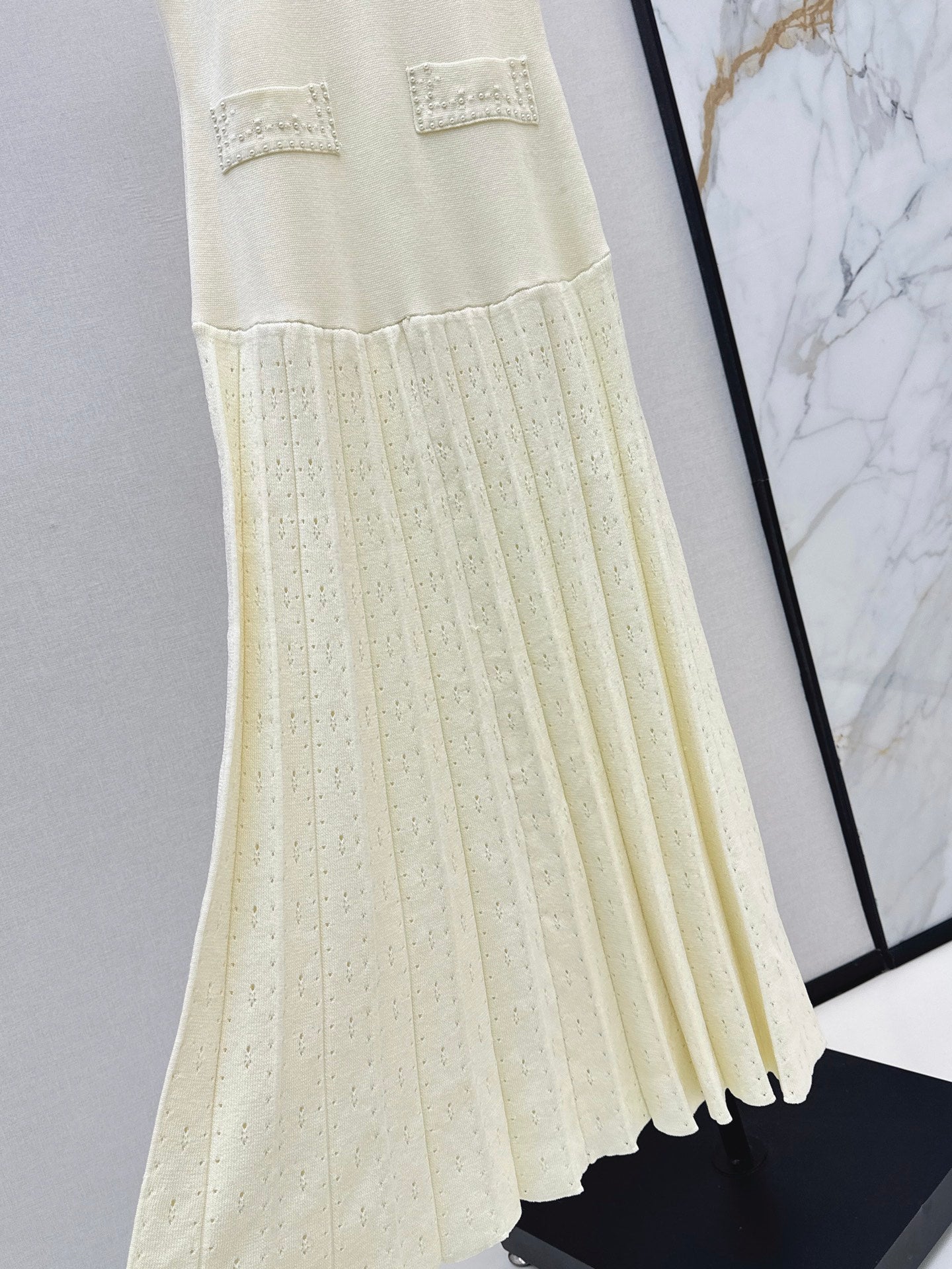 Chanel / 26 Early Autumn Latest Heavy Beaded Sleeveless Knit Dress