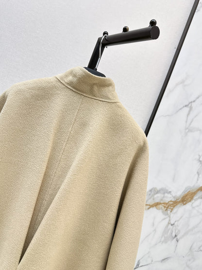 Max Mara/26Latest Autumn/Winter Petite Cape Jacket