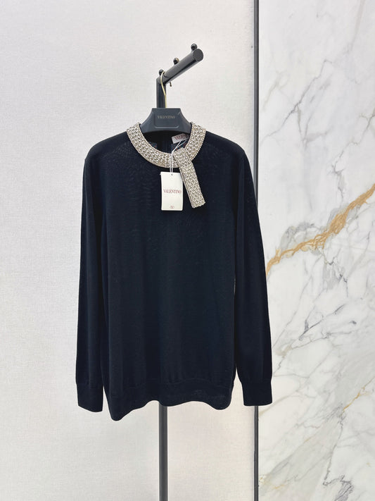 Valentino/26Latest Autumn/Winter Knit Top with Rhinestone & Bead-Embellished Bow Collar