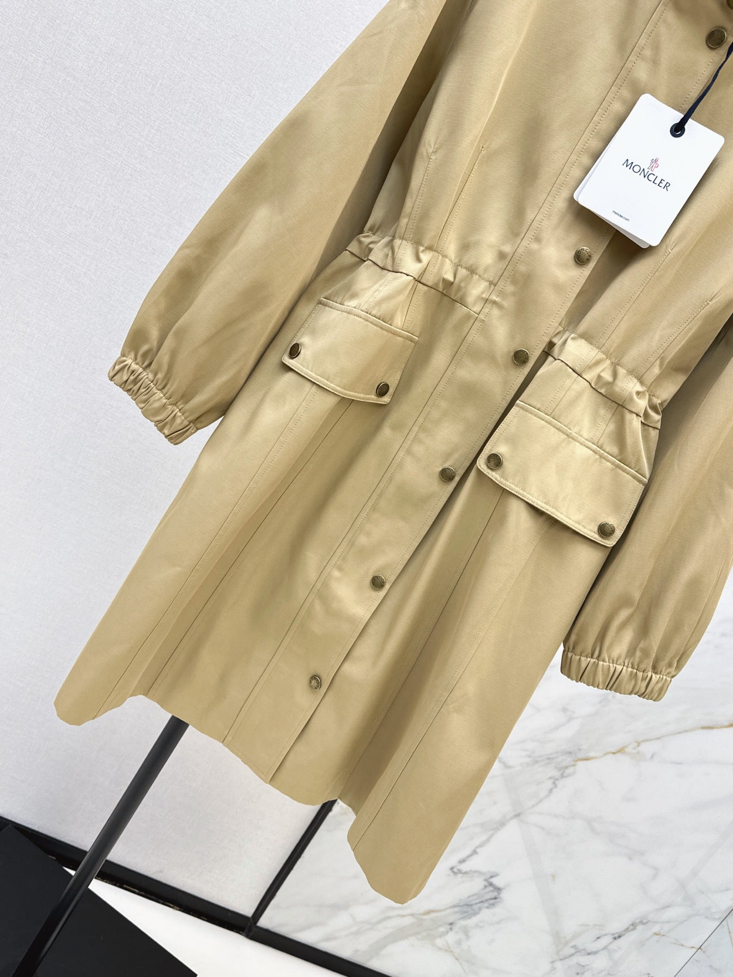 Moncler/26 Autumn-Winter Latest Workwear-Style Dress