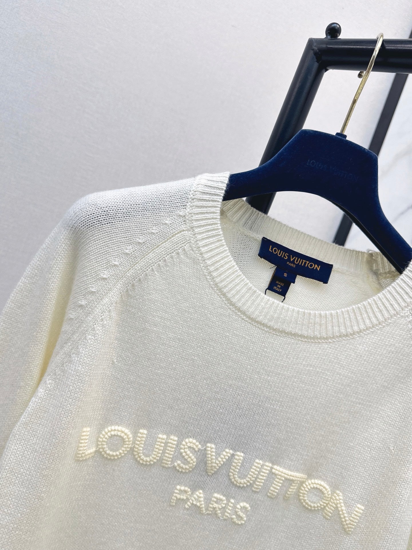 Louis Vuitton / 26 Fall/Winter Latest Crew Neck Knit Sweater