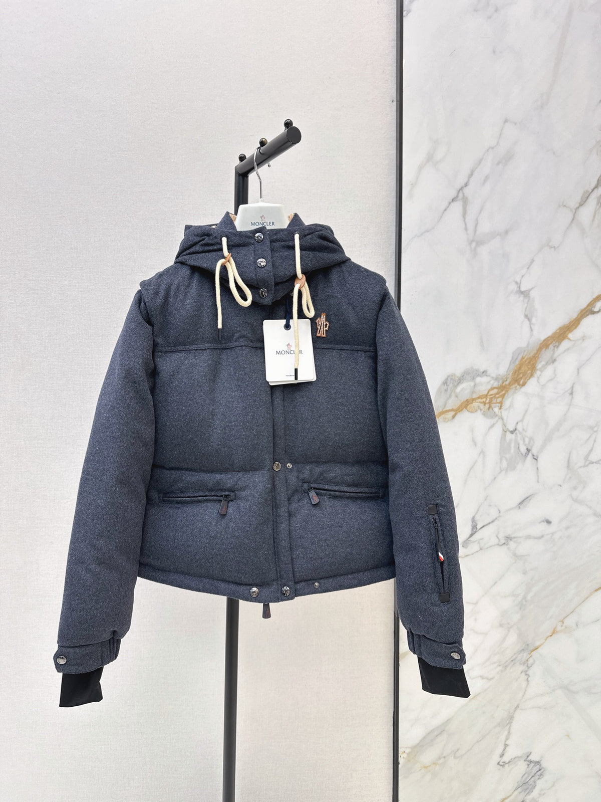 Moncler/26 Fall/Winter Latest Detachable Sleeve Down Puffer Jacket