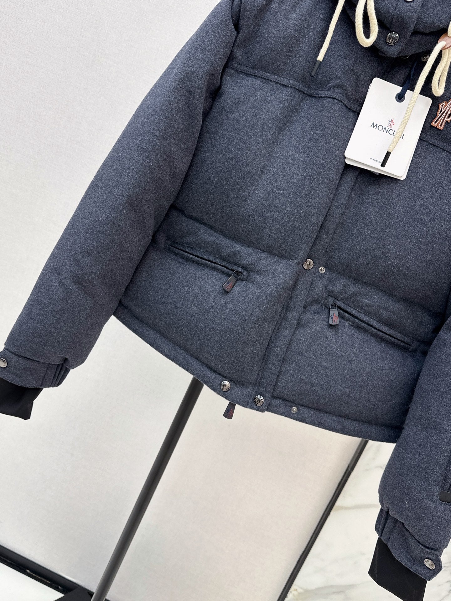 Moncler/26 Fall/Winter Latest Detachable Sleeve Down Puffer Jacket