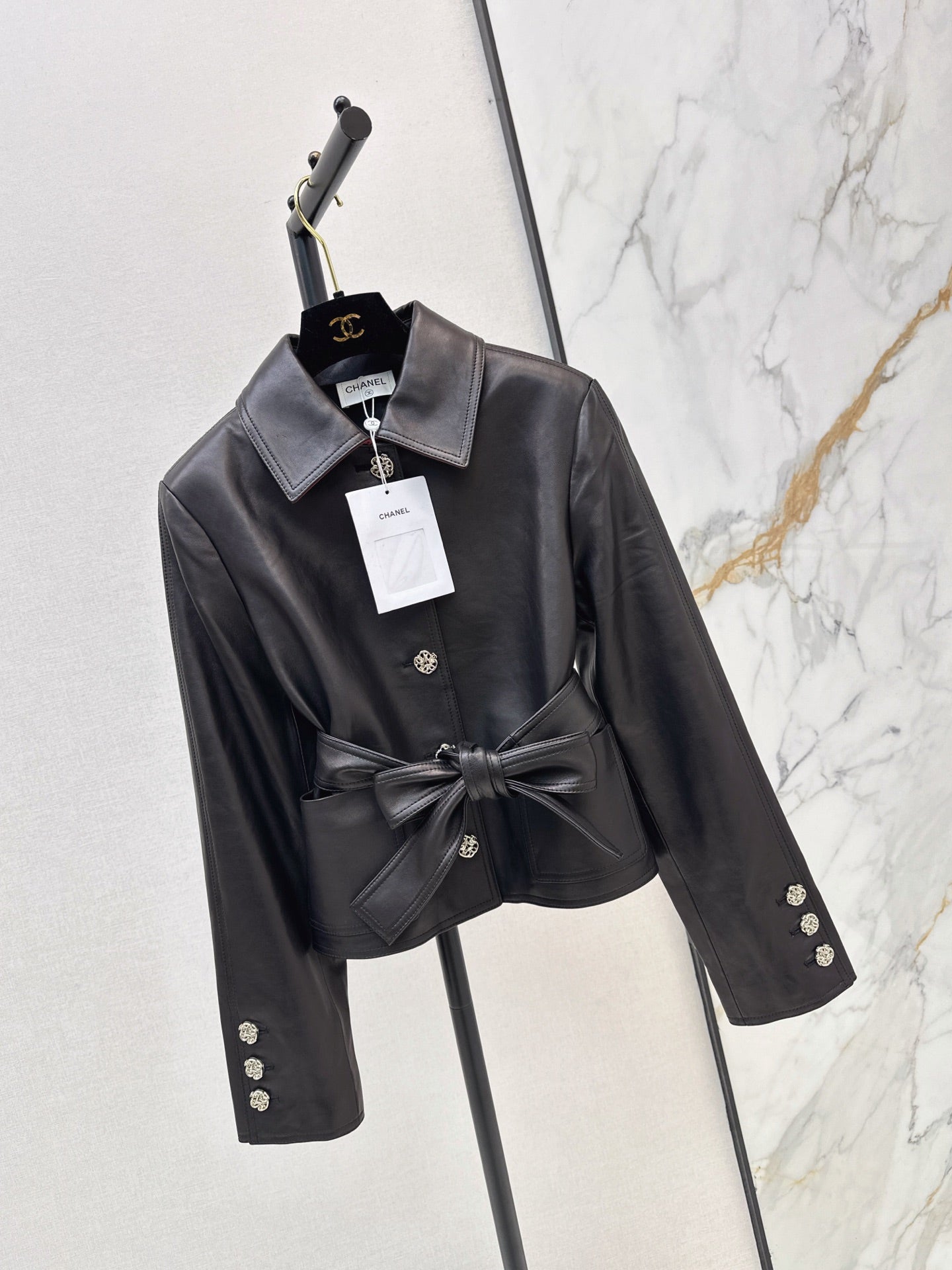 Chanel/26 Early Autumn Latest High-End Handmade Workshop Trench-Style Leather Jacket