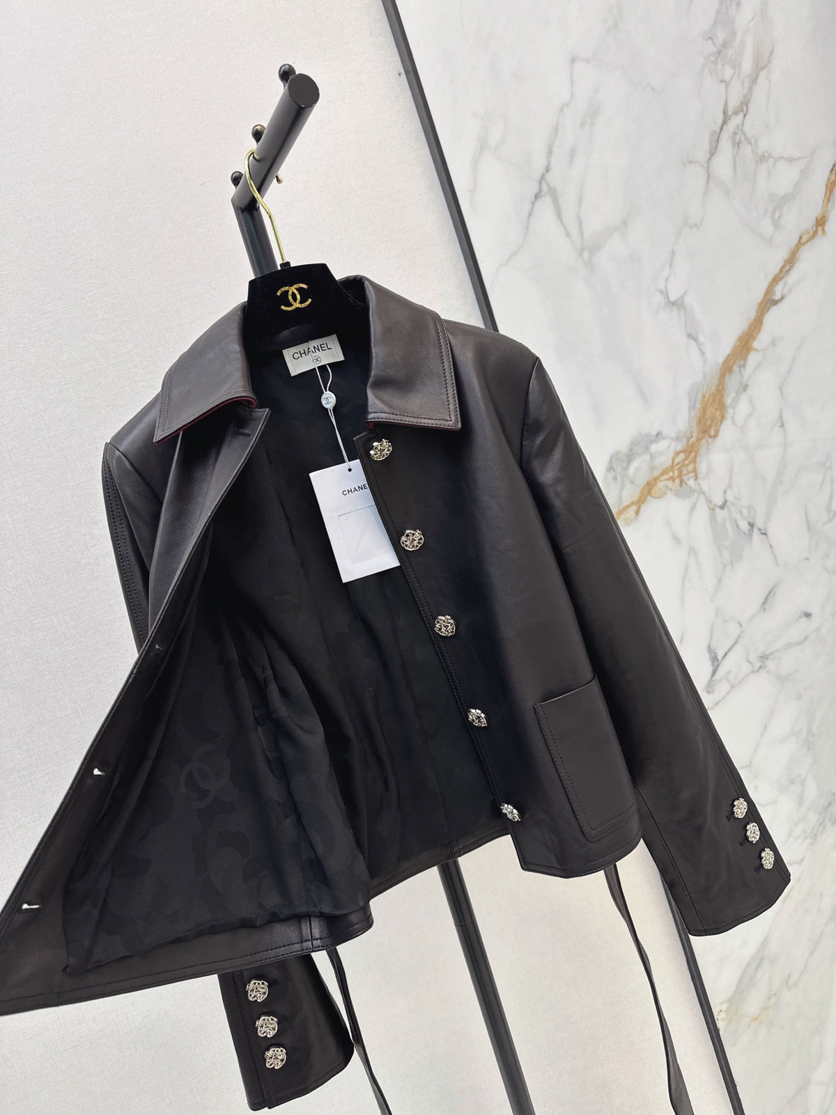 Chanel/26 Early Autumn Latest High-End Handmade Workshop Trench-Style Leather Jacket