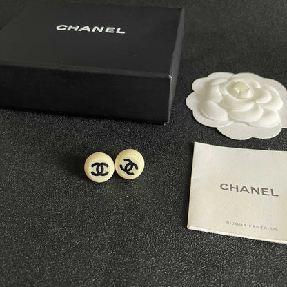 26 New Style Pre-Owned Earrings